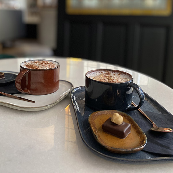 cappuccino bar à chocolat bordeaux salon de thé
